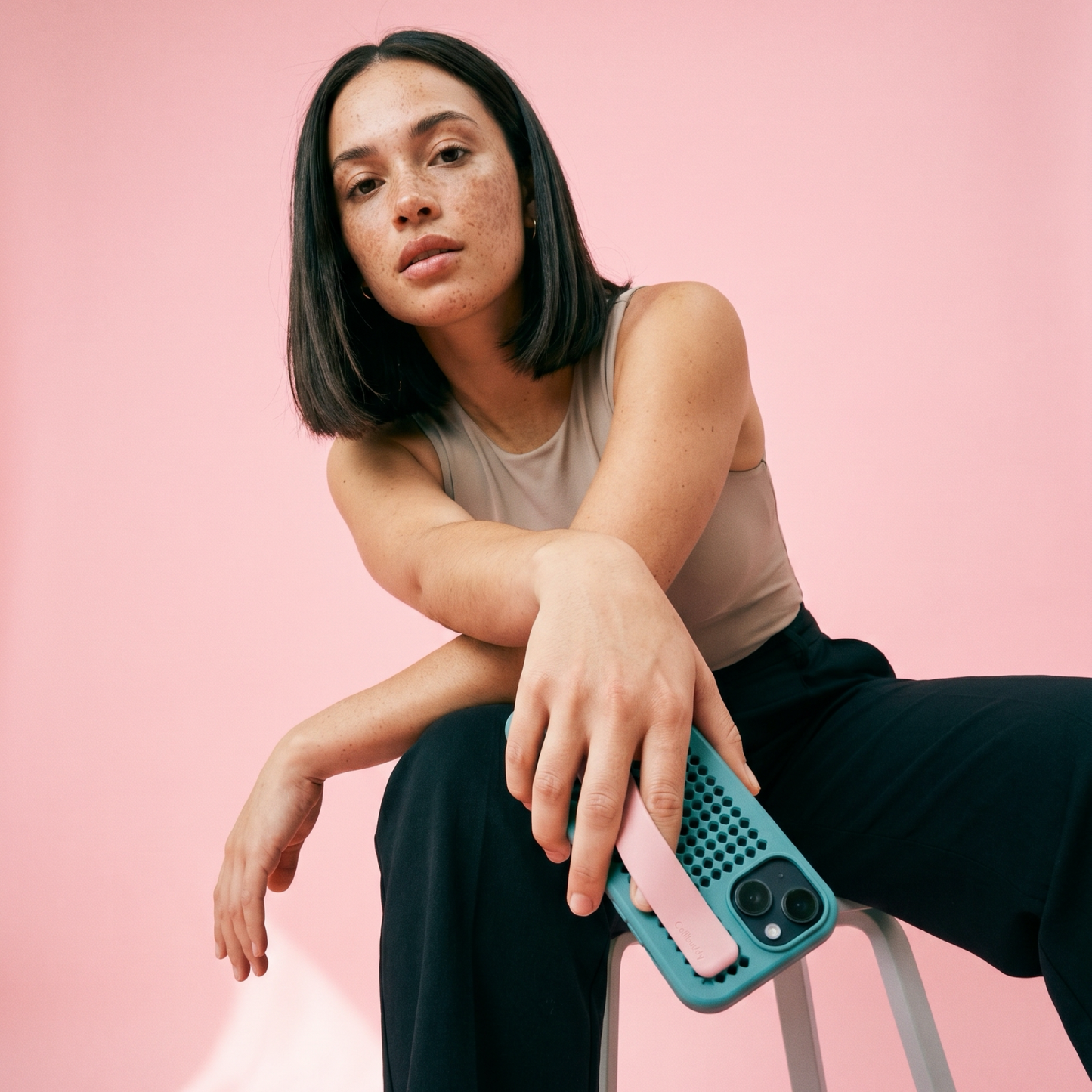 Case & Strap - iPhone 13/14/15/16e/17e