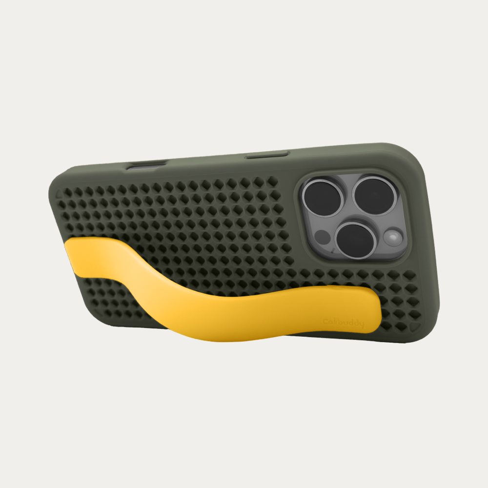 iPhone16ProMax Camo Orange 3