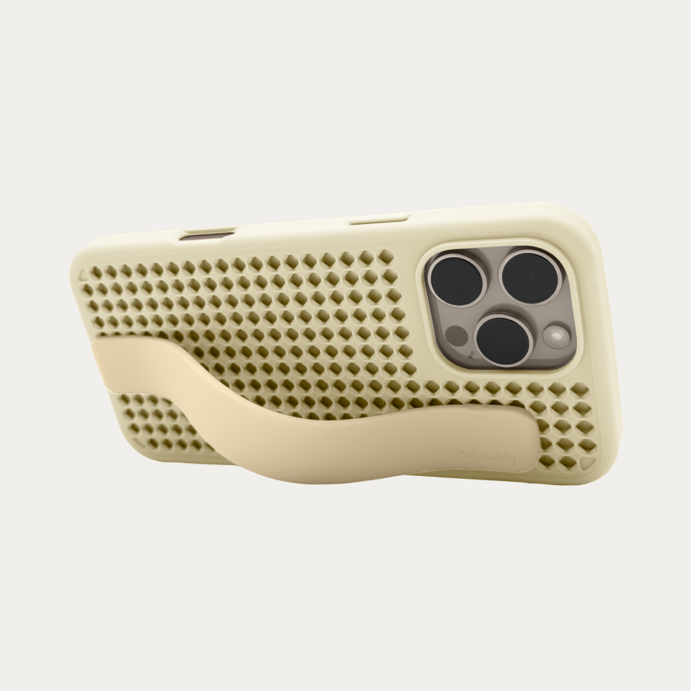 iPhone16ProMax Sand Glow 3